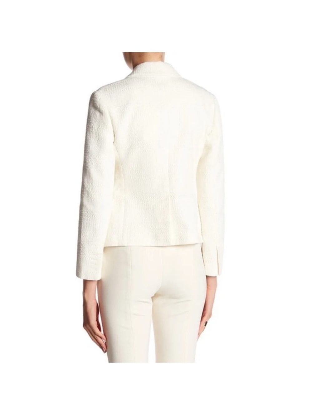 Theory Cotton Textured Brince
Newdale Bonded Warm Ivory
Blazer Size 00 - Picture 2 of 10
